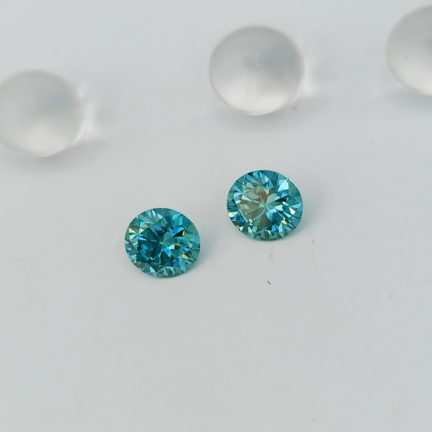 3 Carats Greenish Blue Mossonite Stones