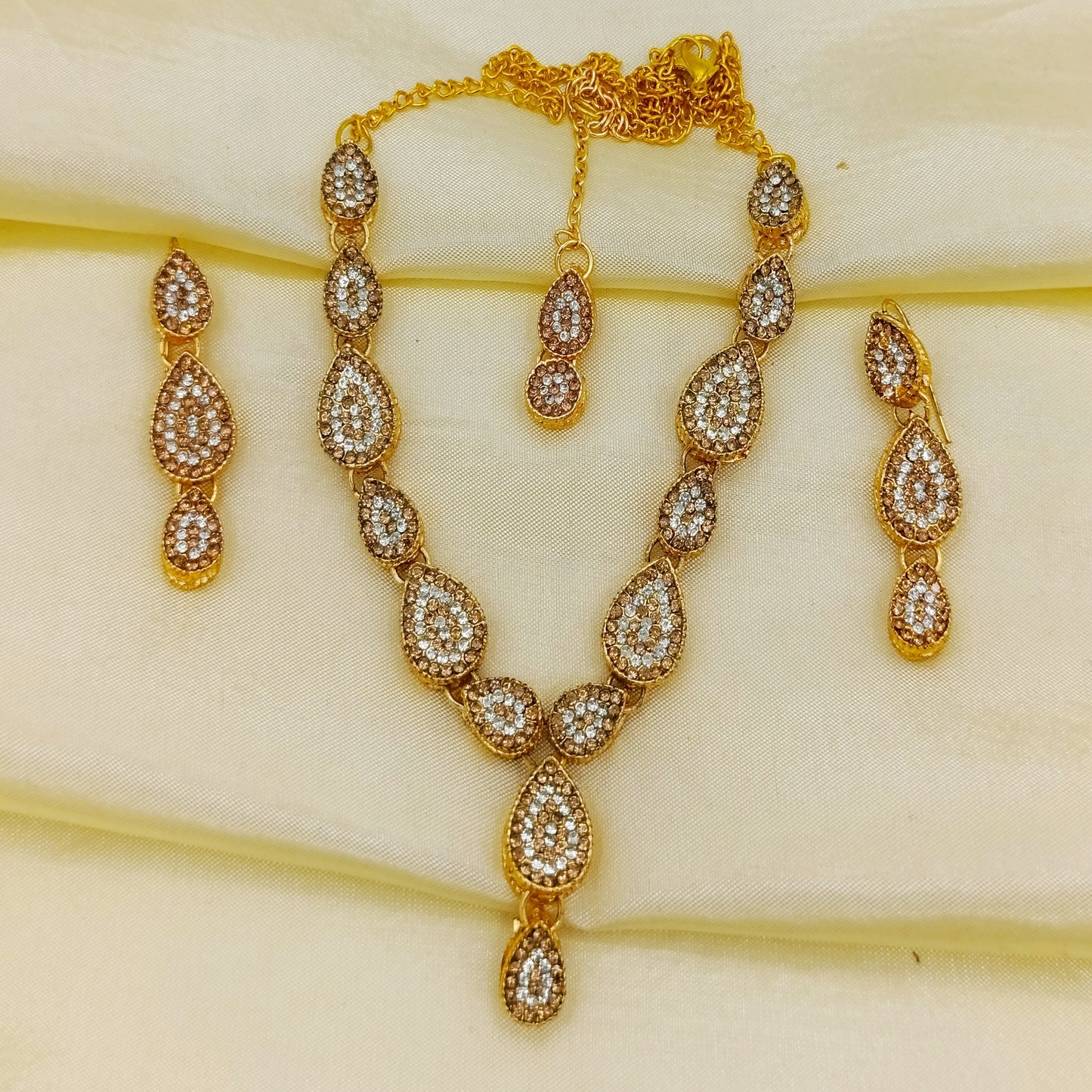 AD Style Golden Zircon Party Set with Bindia